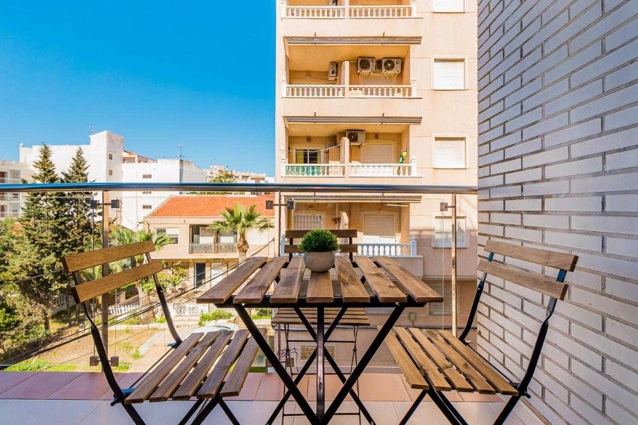 Apartamento Sunrise Orbiplaya Torrevieja Exterior photo